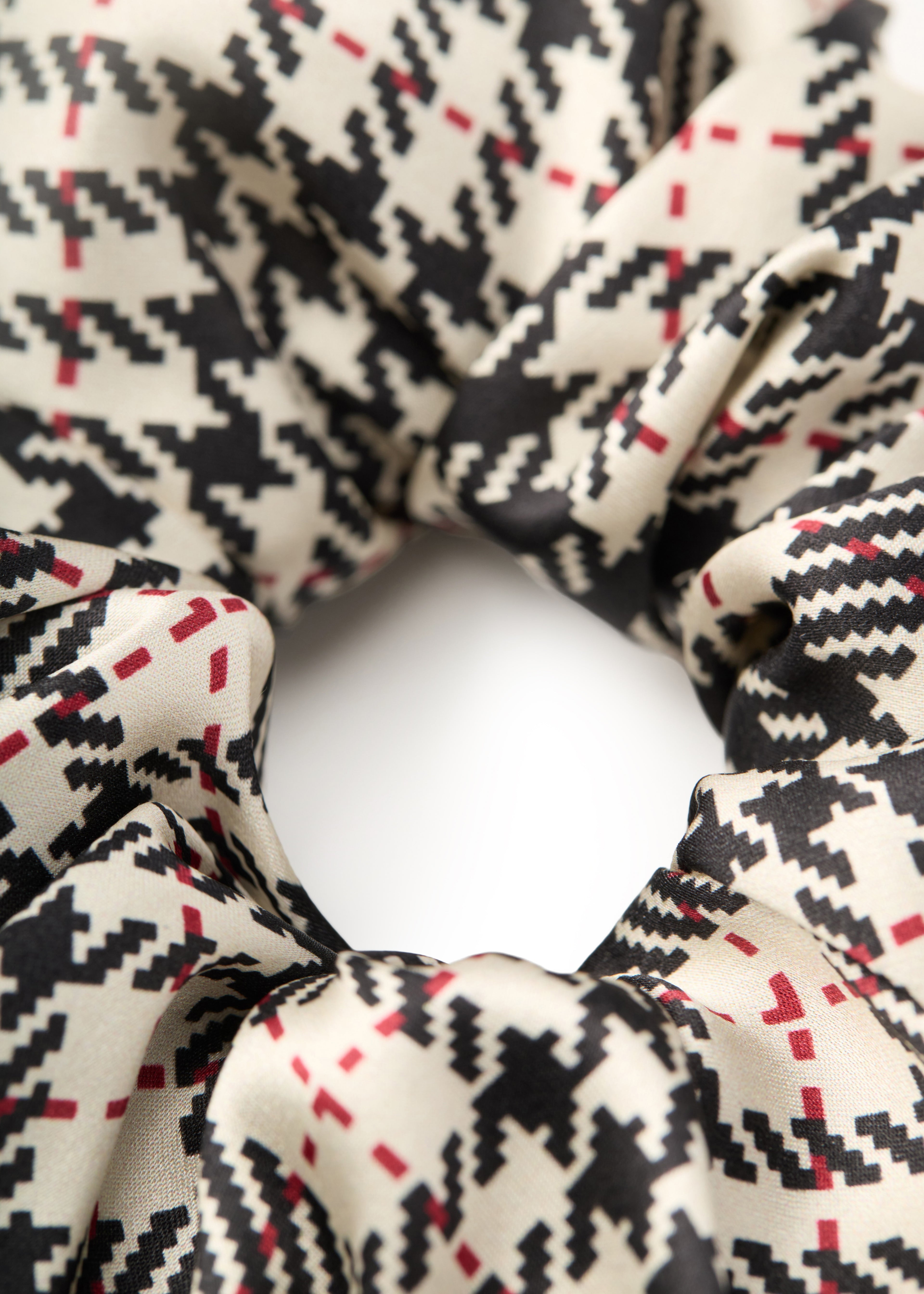 Cordellia Silk Scunchie - Beige