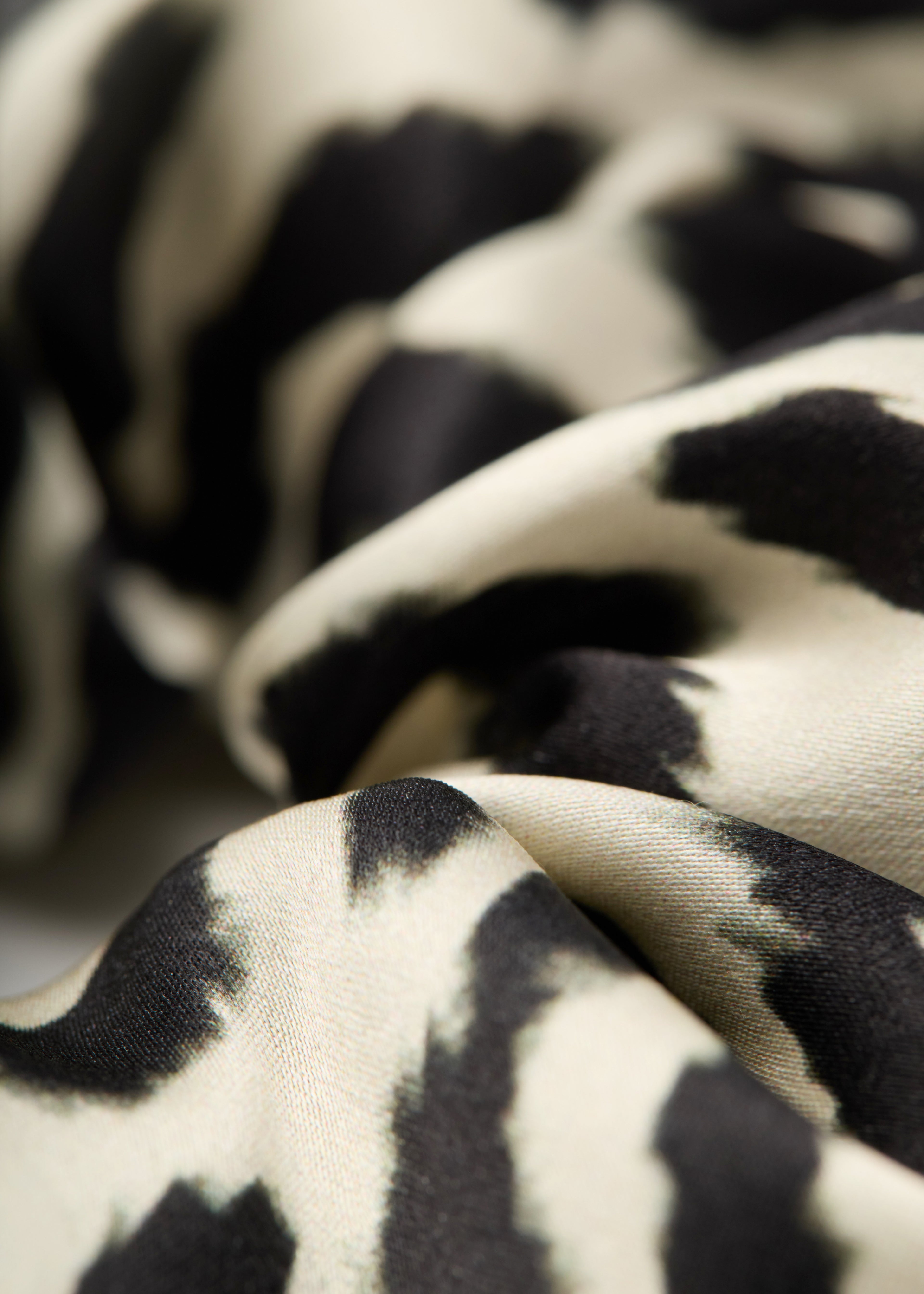 Zyra Silk Scrunchie - Black