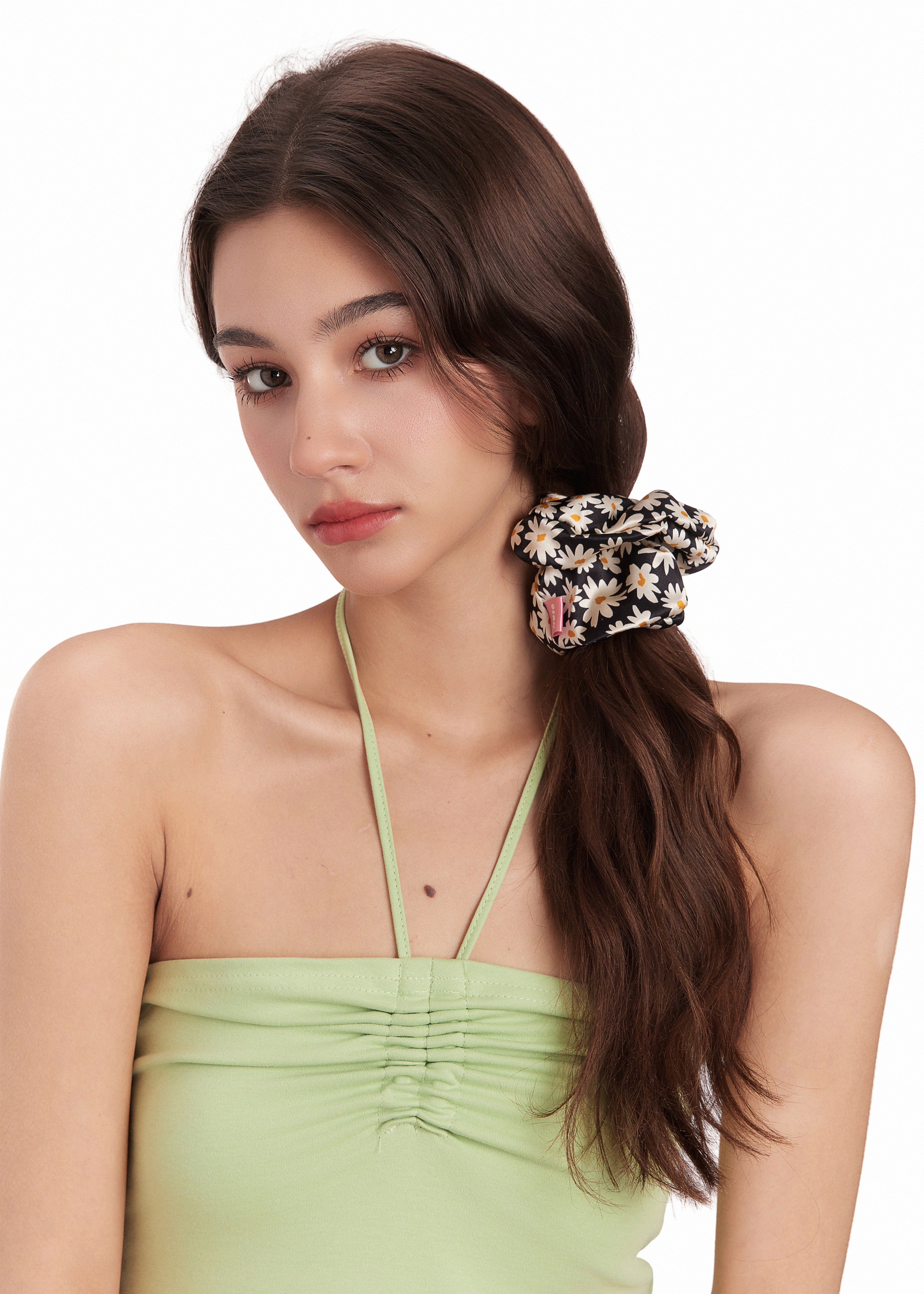 Daisy Silk Scrunchie - Black