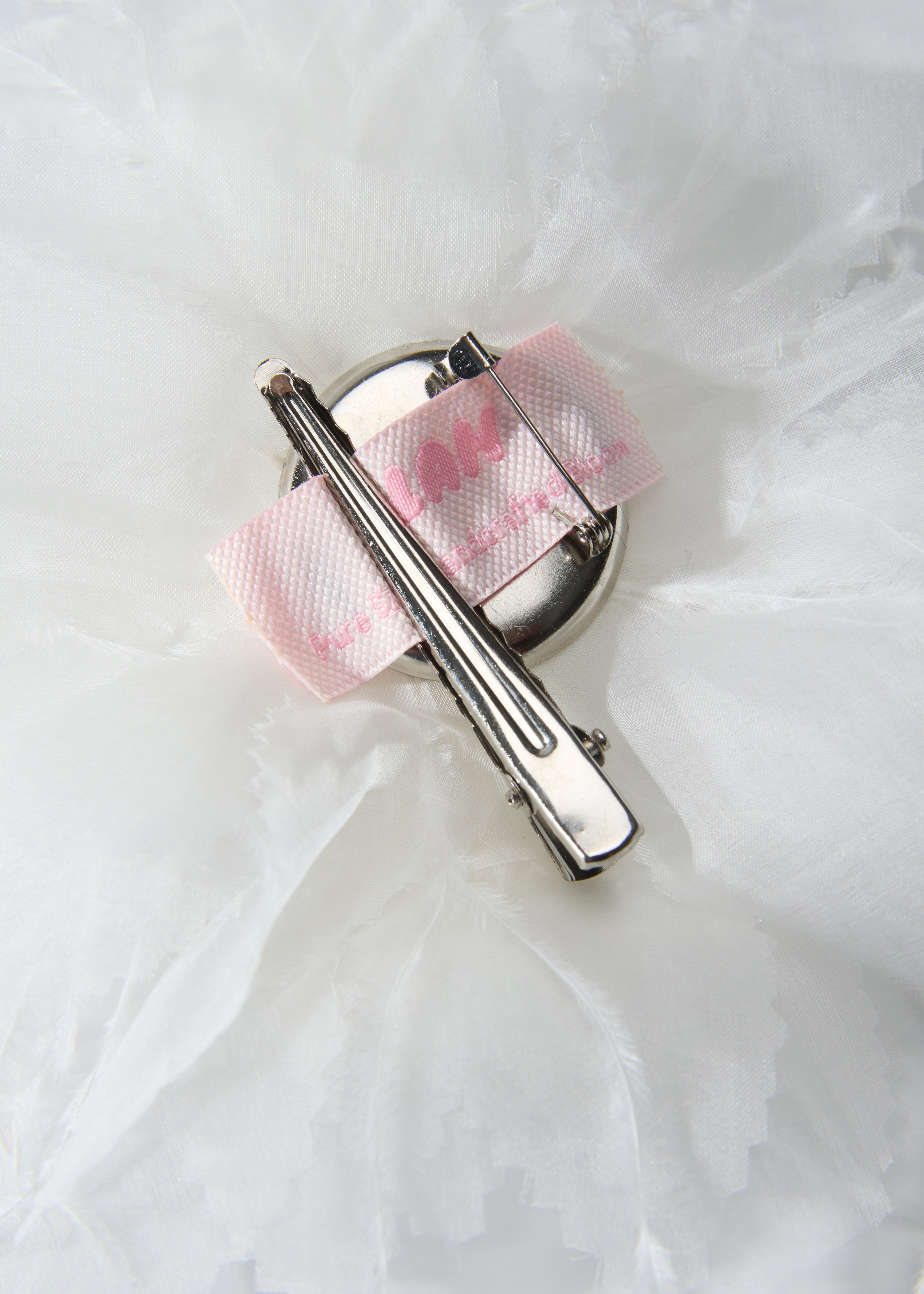 Olah Bloom Silk Flower Pin - Feather Ivory